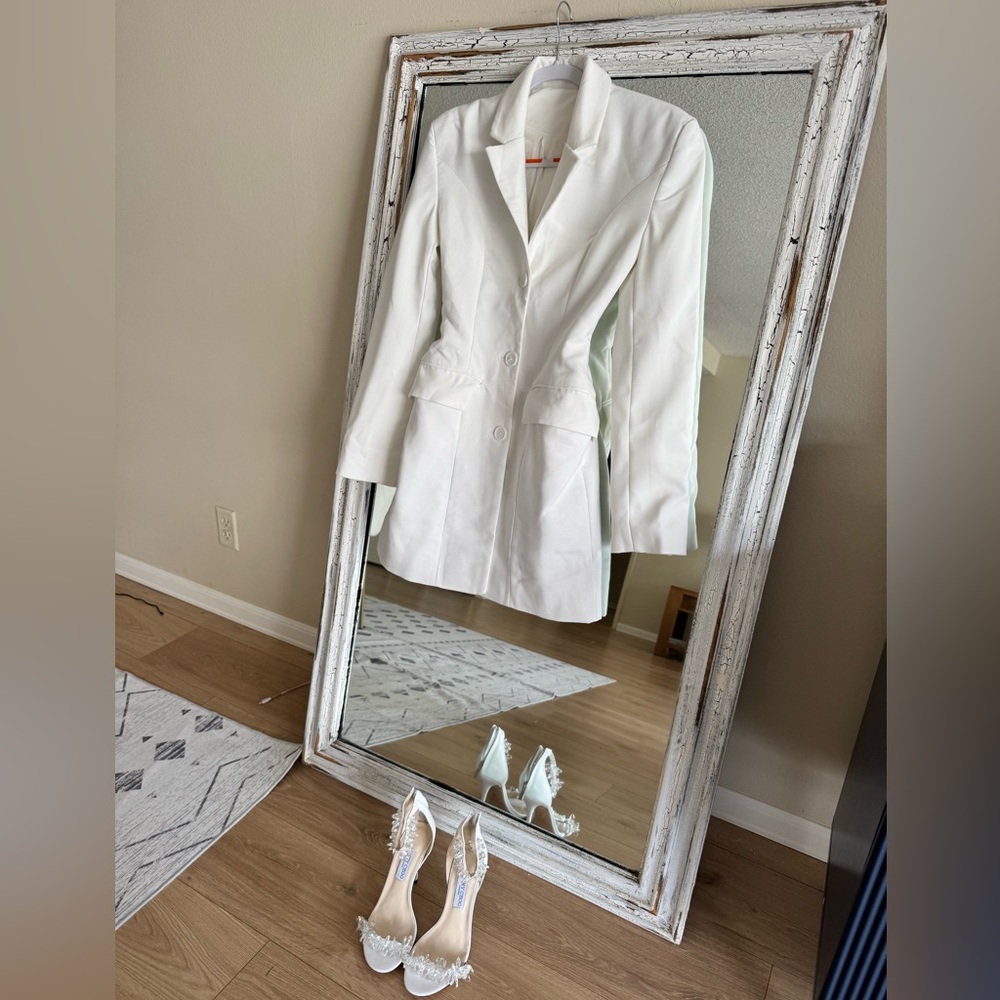 NWOT Elegant White Blazer Dress Amia House of CB